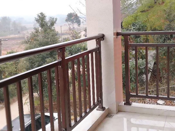 陽臺圍欄用什么材質比較好? 陽臺圍欄用什么材質比較好?