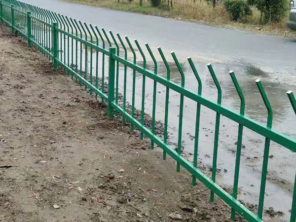 鋅鋼草坪護(hù)欄圖片6