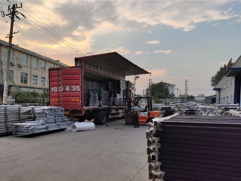 金用護欄2020年9月9日鋅鋼陽臺護欄發貨! 金用護欄2020年9月9日鋅鋼陽臺護欄發貨!