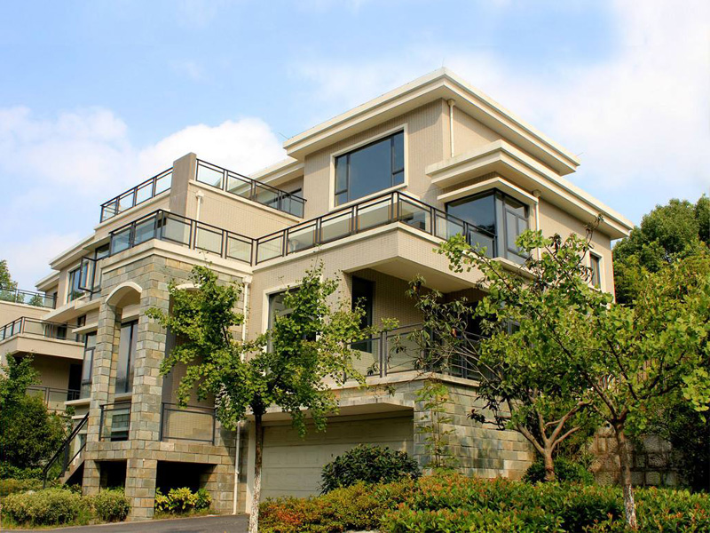 黃山鴻威東方麗景別墅樓梯扶手、陽臺玻璃護欄定制