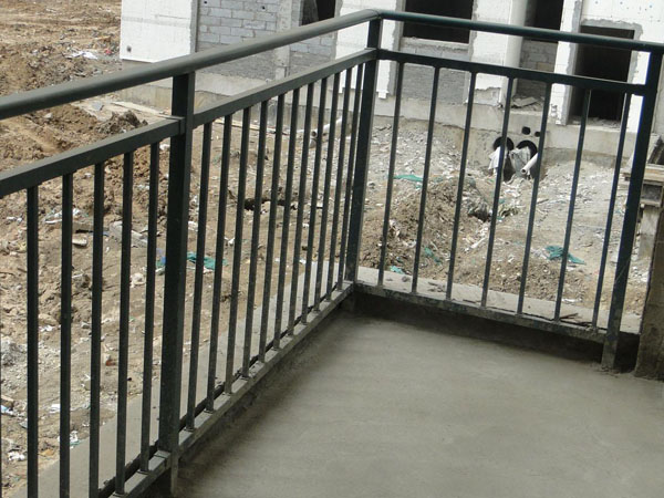 鋅鋼護(hù)欄定制需要注意什么? 鋅鋼護(hù)欄定制需要注意什么?