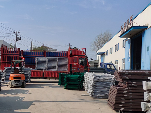 金用護(hù)欄2020年11月29日鋅鋼陽臺(tái)護(hù)欄發(fā)貨! 金用護(hù)欄2020年11月29日鋅鋼陽臺(tái)護(hù)欄發(fā)貨!