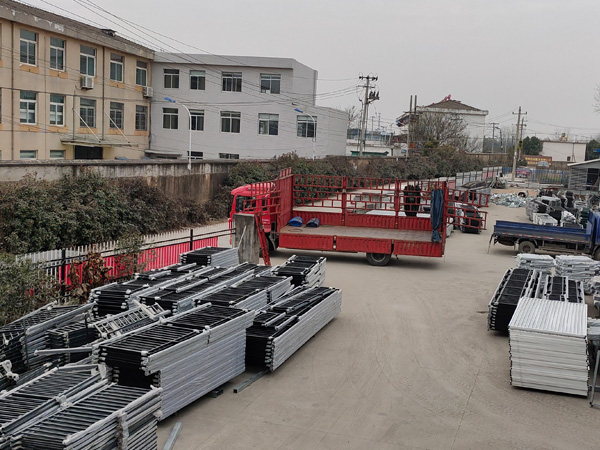 金用護欄2020年12月17日鋁合金百葉窗發貨！