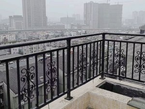 影響最大鋅鋼護(hù)欄價(jià)格三大因素！