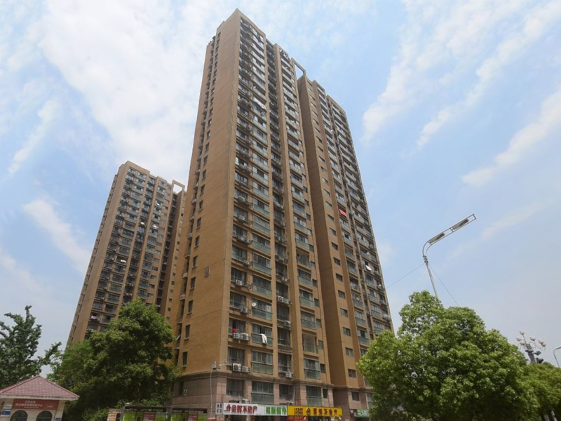 合肥鴻輝苑小區(qū)空調(diào)護欄、樓梯扶手定制 合肥鴻輝苑小區(qū)空調(diào)護欄、樓梯扶手定制