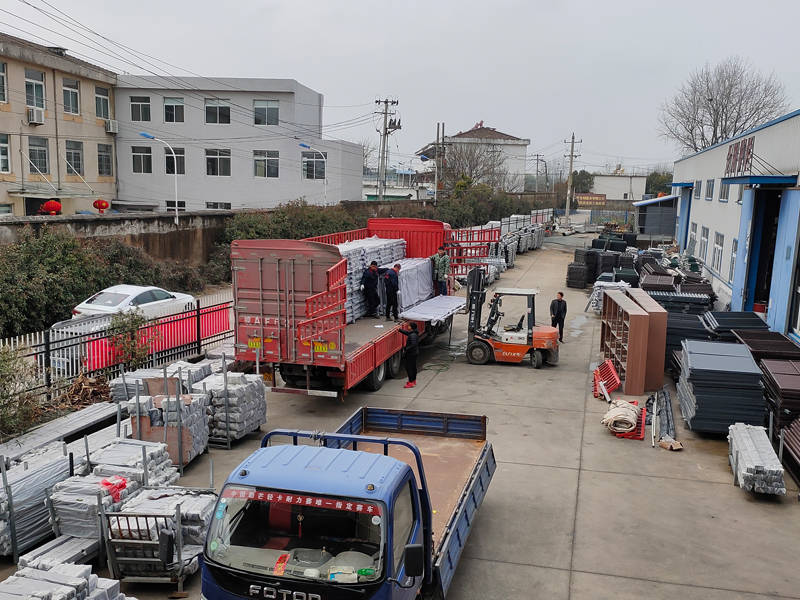 金用護欄2021年3月1日鋅鋼陽臺護欄發貨！