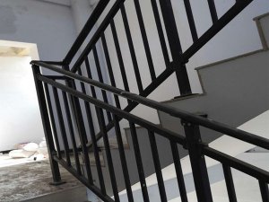 樓梯扶手多少錢一平方米? 樓梯扶手多少錢一平方米?
