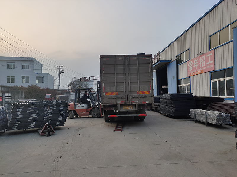 金用護(hù)欄2021年3月13日百葉窗發(fā)貨! 金用護(hù)欄2021年3月13日百葉窗發(fā)貨!