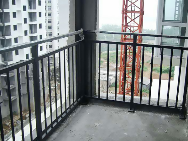 陽臺欄桿怎么選擇? 陽臺欄桿怎么選擇?