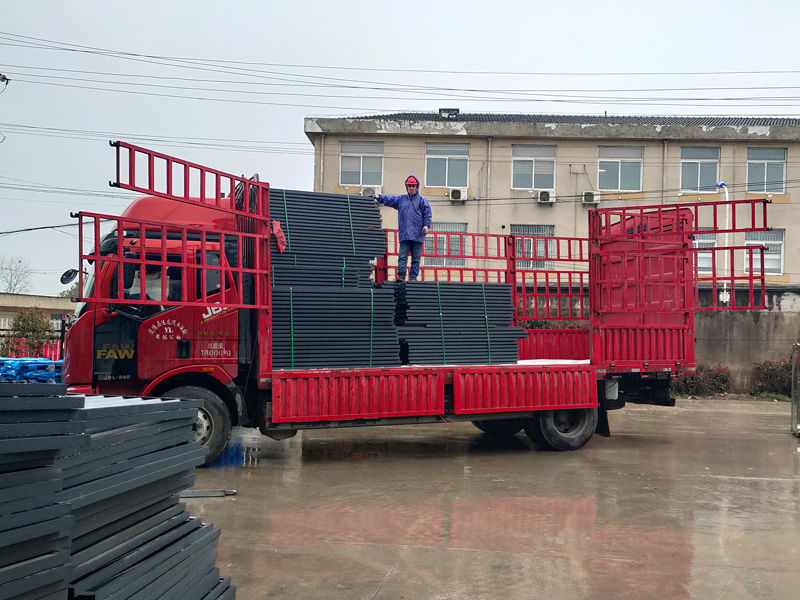 金用護欄2021年3月15日鋁合金百葉窗發貨! 金用護欄2021年3月15日鋁合金百葉窗發貨!