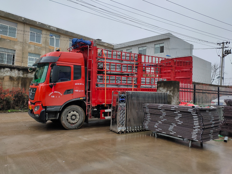 金用護(hù)欄2021年3月20日鋅鋼陽(yáng)臺(tái)護(hù)欄發(fā)貨！