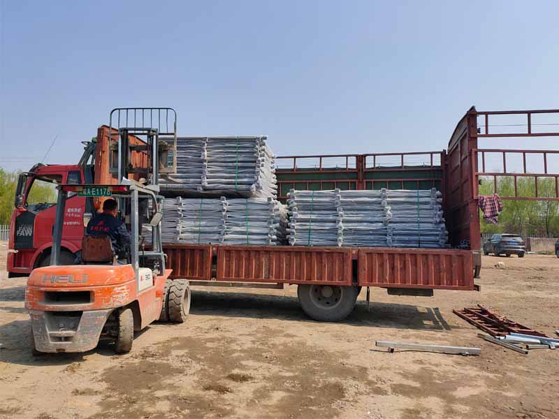 金用護欄2021年3月25日鋅鋼陽臺欄桿發貨！