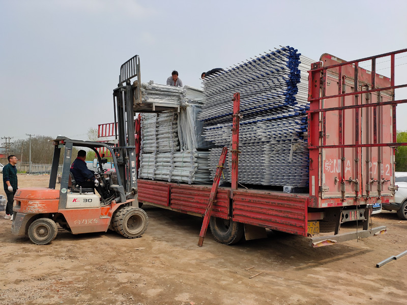 金用護(hù)欄2021年3月30日圍墻護(hù)欄、陽臺(tái)護(hù)欄發(fā)貨! 金用護(hù)欄2021年3月30日圍墻護(hù)欄、陽臺(tái)護(hù)欄發(fā)貨!