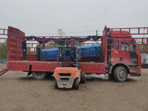 金用護欄2021年3月31日鋅鋼連廊欄桿發貨！