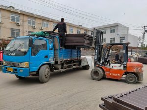 金用護欄2021年4月14日鋁合金百葉窗發貨！