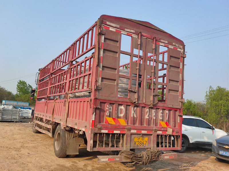 金用護(hù)欄2021年4月15日鋅鋼圍墻護(hù)欄發(fā)貨! 金用護(hù)欄2021年4月15日鋅鋼圍墻護(hù)欄發(fā)貨!