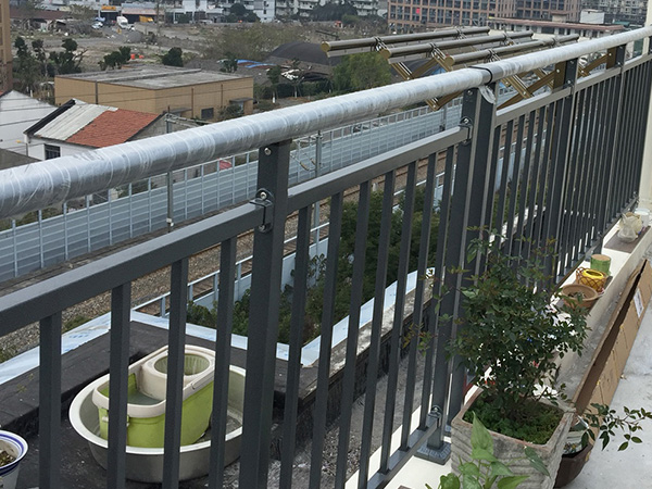 鋅鋼陽臺護(hù)欄為什么值得選？