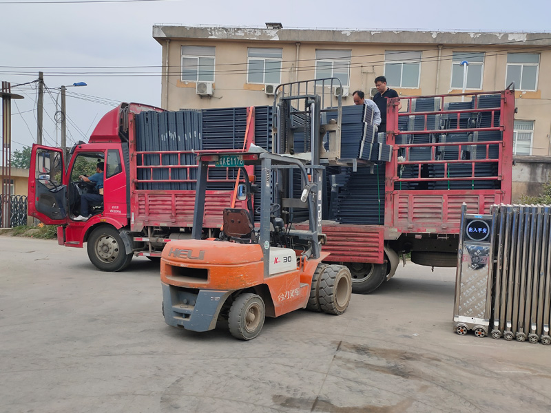 金用護欄2021年5月10日鋅鋼百葉窗發貨! 金用護欄2021年5月10日鋅鋼百葉窗發貨!