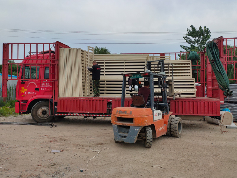 金用護欄2021年7月12日鋅鋼百葉窗發貨！