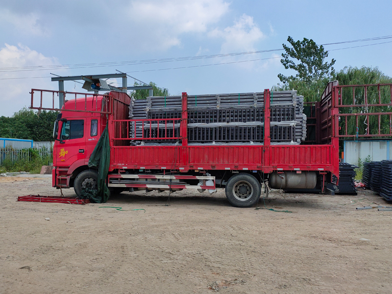 金用護欄2021年8月31日鋅鋼連廊欄桿發(fā)貨！