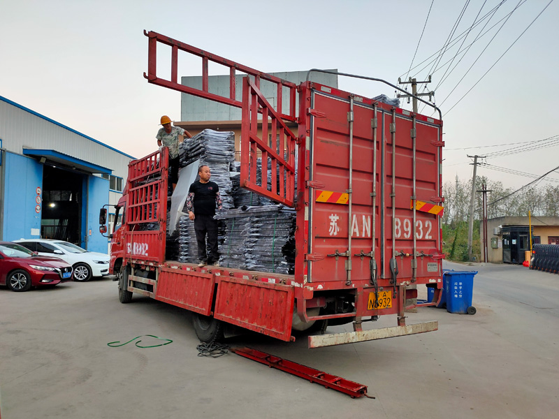 金用護欄2021年9月22日鋅鋼護窗欄桿發貨！