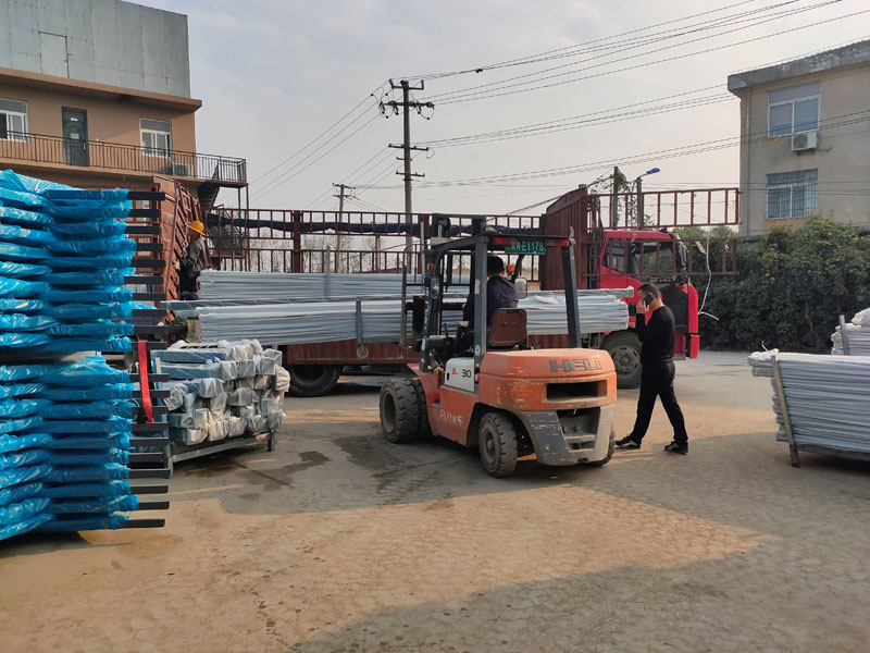 金用護欄2021年10月23日鋅鋼組裝護欄發貨! 金用護欄2021年10月23日鋅鋼組裝護欄發貨!