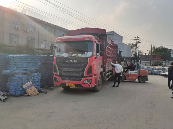 金用護欄2021年11月3日鋅鋼百葉窗發(fā)貨！