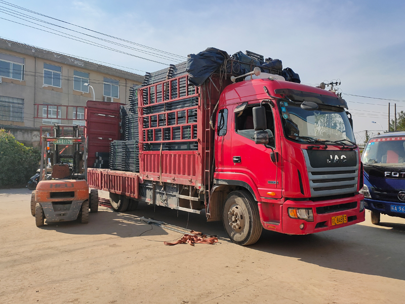 金用護(hù)欄2021年11月16日鋅鋼空調(diào)護(hù)欄發(fā)貨！