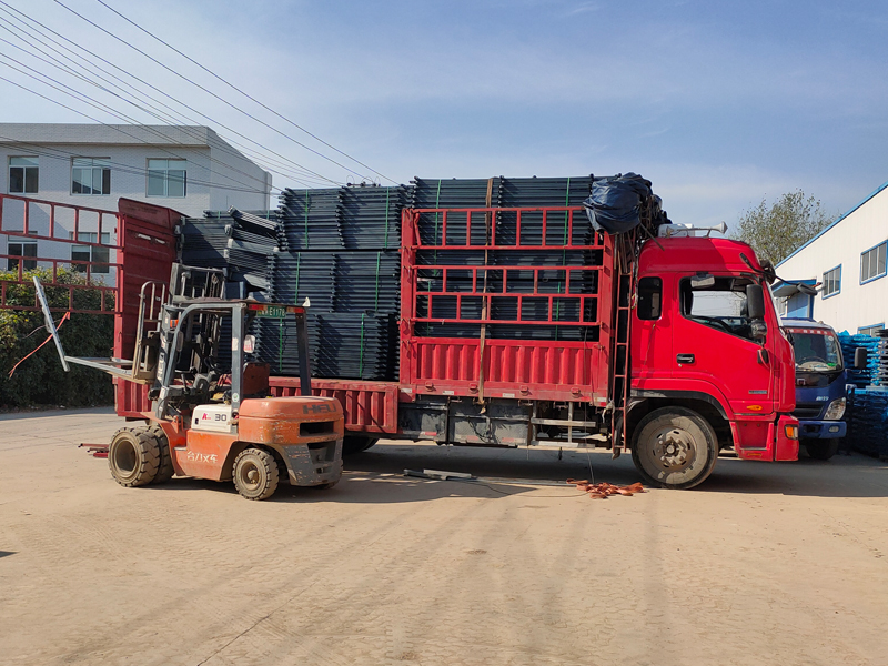 金用護(hù)欄2021年11月16日鋅鋼空調(diào)護(hù)欄發(fā)貨！