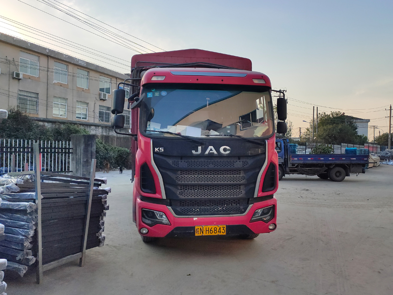 金用護欄2021年11月17日鋅鋼百葉窗發(fā)貨！