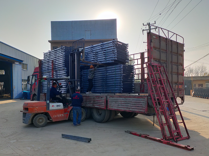 金用護欄2021年11月30日鋁合金玻璃欄桿發(fā)貨! 金用護欄2021年11月30日鋁合金玻璃欄桿發(fā)貨!