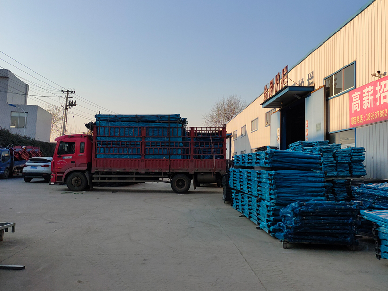 金用護(hù)欄2022年1月10日鋅鋼陽(yáng)臺(tái)護(hù)欄裝車發(fā)貨! 金用護(hù)欄2022年1月10日鋅鋼陽(yáng)臺(tái)護(hù)欄裝車發(fā)貨!