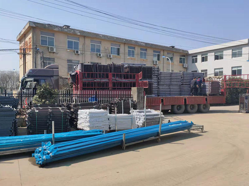 金用護(hù)欄2022年3月4日鋅鋼陽(yáng)臺(tái)欄桿裝車(chē)發(fā)貨! 金用護(hù)欄2022年3月4日鋅鋼陽(yáng)臺(tái)欄桿裝車(chē)發(fā)貨!