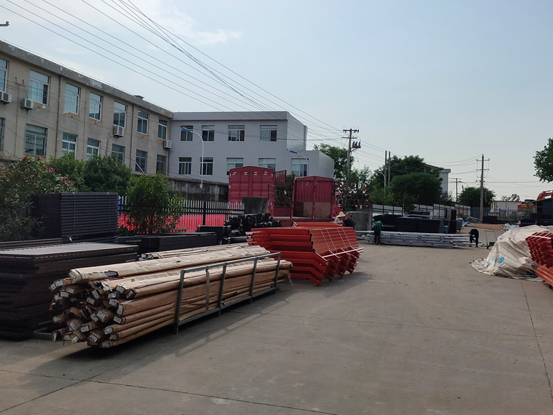 金用護欄2022年6月6日鋅鋼樓梯欄桿裝車發(fā)貨! 金用護欄2022年6月6日鋅鋼樓梯欄桿裝車發(fā)貨!