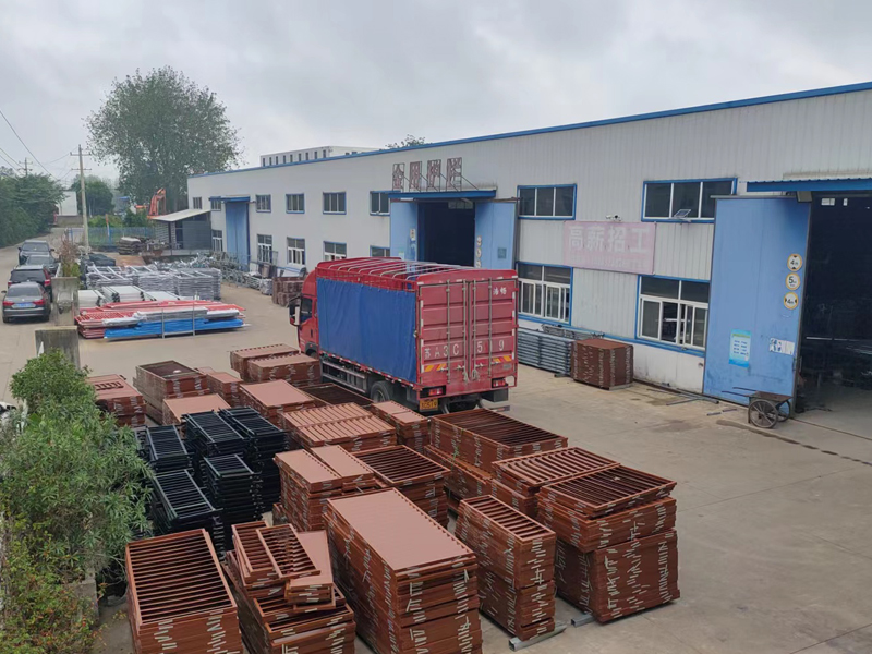 金用護欄2022年8月31日鋁合金百葉窗裝車發貨！