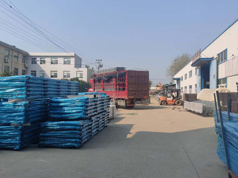 金用護(hù)欄2022年11月19日鋅鋼玻璃護(hù)欄裝車發(fā)貨! 金用護(hù)欄2022年11月19日鋅鋼玻璃護(hù)欄裝車發(fā)貨!