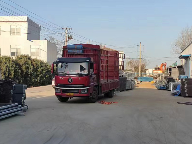 金用護欄2022年12月19日鋅鋼空調護欄裝車發貨！