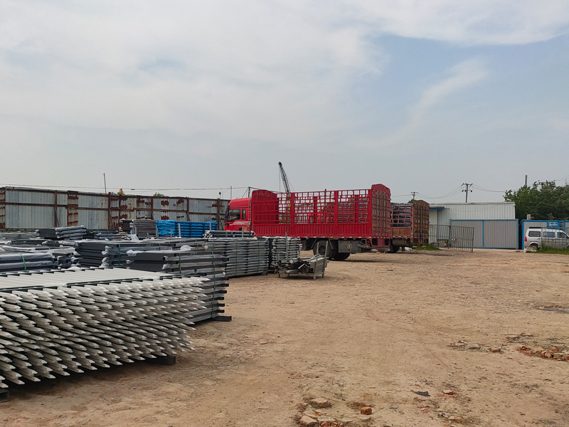 金用護(hù)欄2023年5月15日鋅鋼陽臺欄桿裝車發(fā)貨! 金用護(hù)欄2023年5月15日鋅鋼陽臺欄桿裝車發(fā)貨!