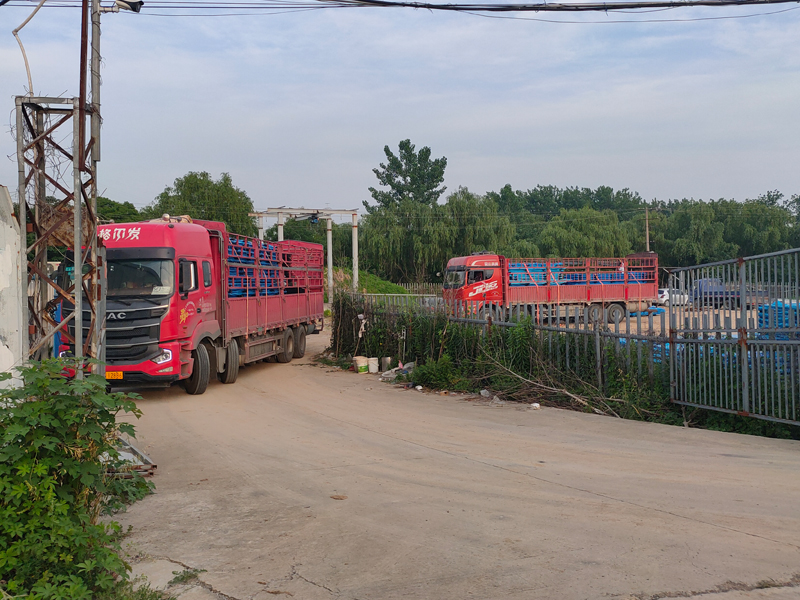 2023年5月20日鋅鋼陽臺護欄裝車發貨！