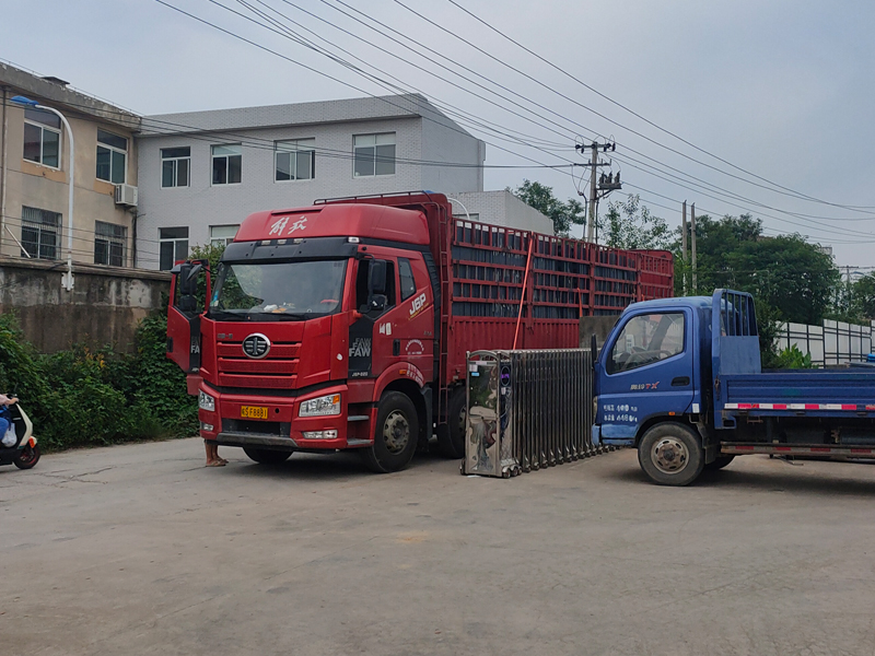 2023年6月21日鋁合金百葉窗裝車發貨！