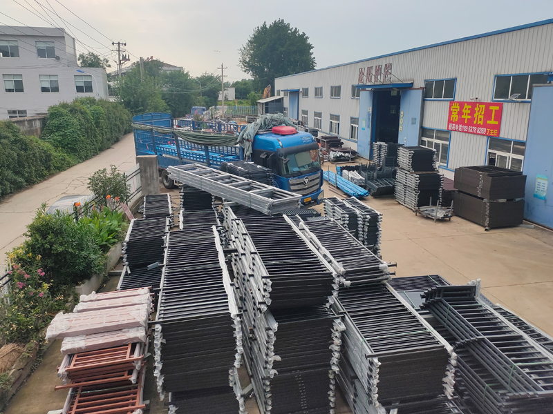 2023年7月26日鋅鋼組裝護欄裝車發貨! 2023年7月26日鋅鋼組裝護欄裝車發貨!