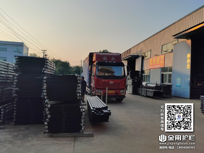 2023年9月7日鋅鋼圍墻護欄裝車發貨！