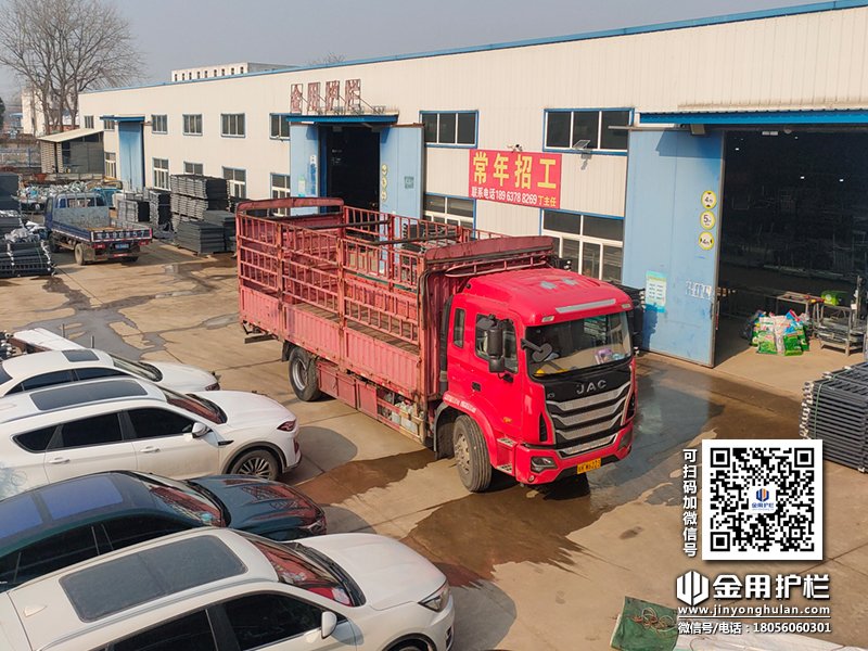 2023年12月20日鋅鋼百葉窗裝車發(fā)貨！