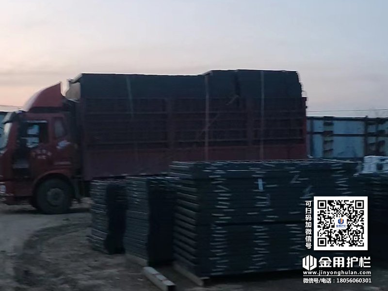 2024年4月8日鋅鋼百葉窗裝車發(fā)貨！