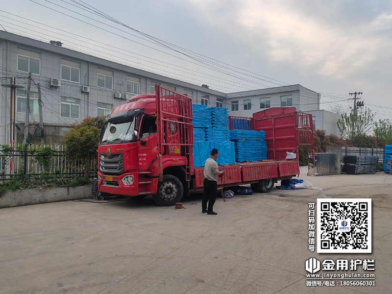 2024年4月9日鋅鋼陽臺護欄裝車發貨！