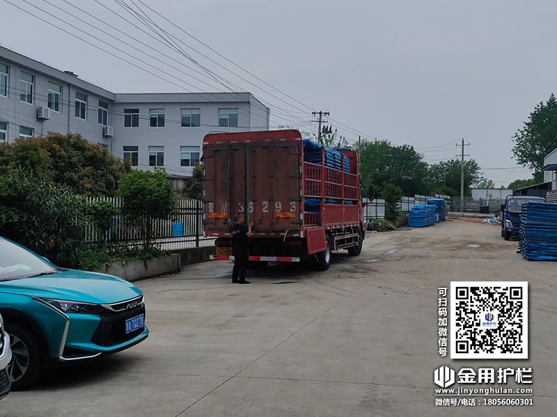 2024年4月22日鋅鋼陽臺護欄裝車發(fā)貨！