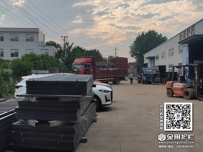 2024年6月1日鋅鋼護窗欄桿裝車發(fā)貨！