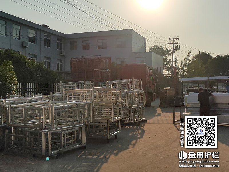 2024年6月13日鋅鋼百葉窗裝車發(fā)貨！