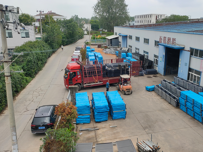 2024年8月29日鋅鋼圍墻護欄裝車發貨! 2024年8月29日鋅鋼圍墻護欄裝車發貨!