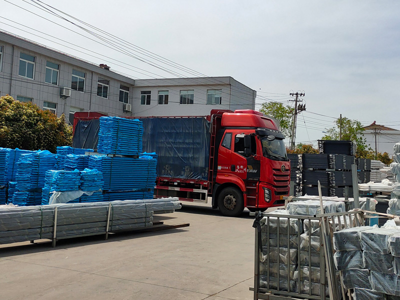 2025年4月16日鋅鋼護窗欄桿裝車發(fā)貨! 2025年4月16日鋅鋼護窗欄桿裝車發(fā)貨!